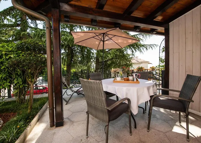 Amalia Volosko Опатия